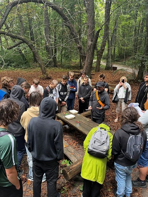 zajęcia terenowe w Ośrodku Edukacji Ekologicznej w Lesie Łagiewnickim_kl. IV D