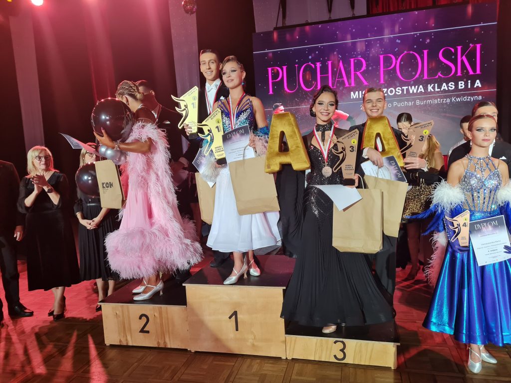 Mistrzostwa Polski Tańca Towarzyskiego dekoracja zwycięzców