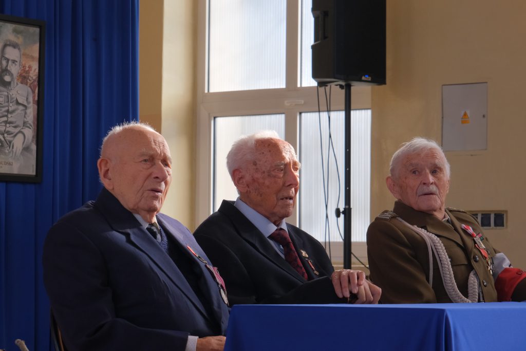 Żołnierze Kombatanci Armii Krajowej na spotkaniu w ZSP w Łodzi