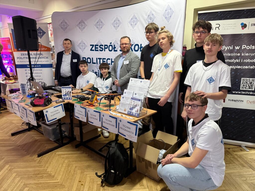 Obsługa stoiska na Rejonowych Targach Edukacyjnych