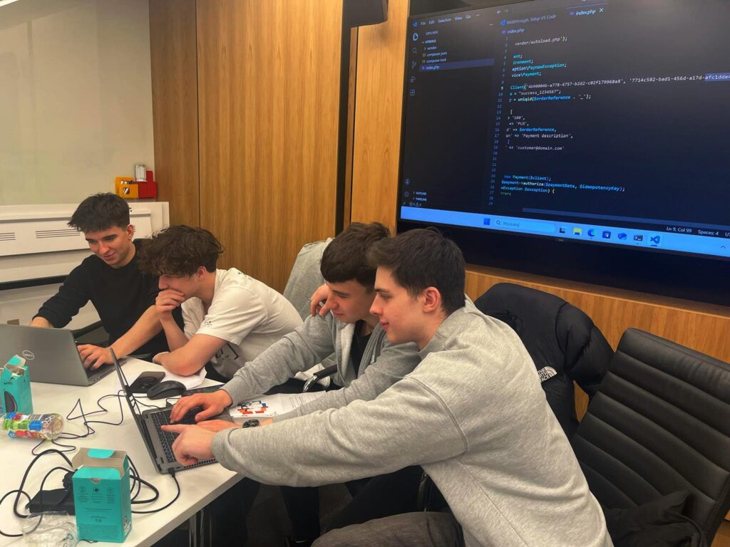 Uczniowie na wizycie w MBanku