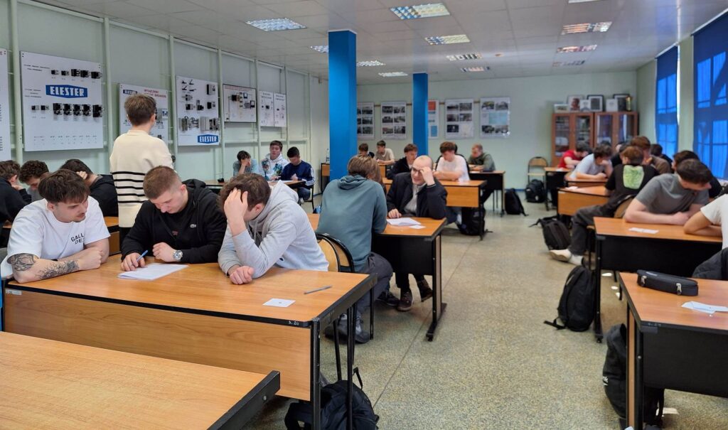 Uczestnicy Turbolandeskunde podczas konkursu