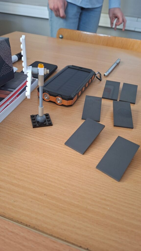 Miniaturowe modele i rekwizyty uczestników konkursu